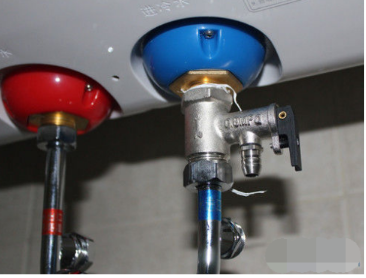 Cómo instalar la válvula de seguridad del calentador de agua